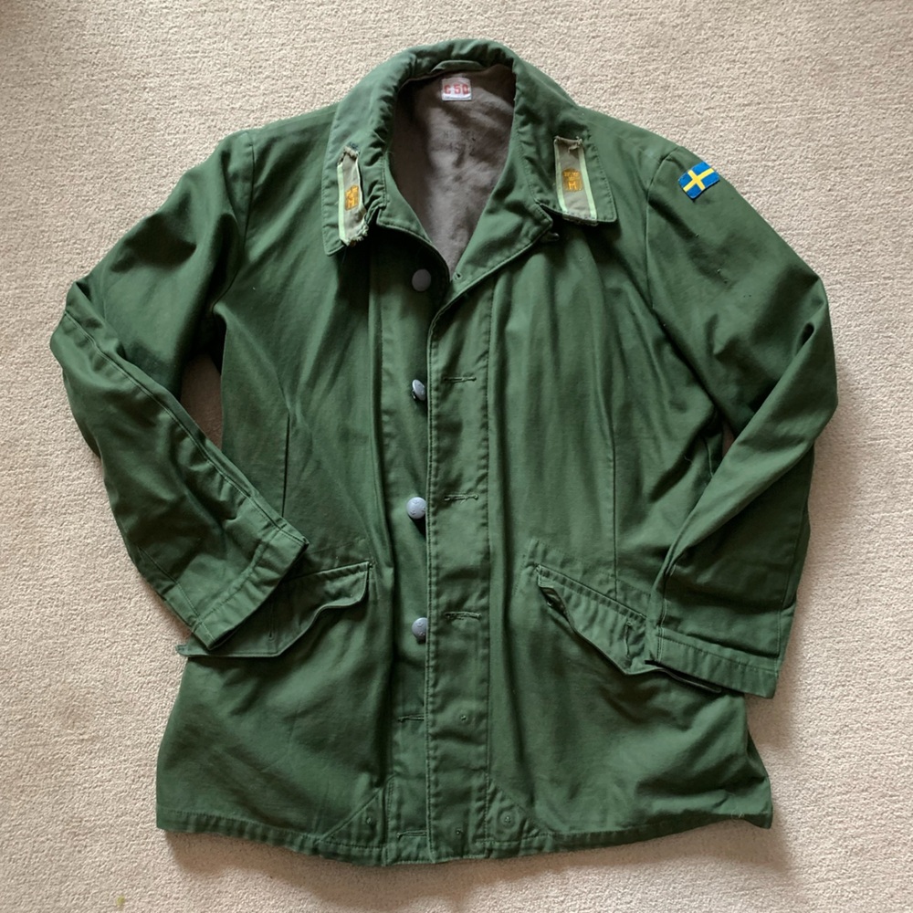 Vintage Swedish army jacket. M/L women’s or S men’s.